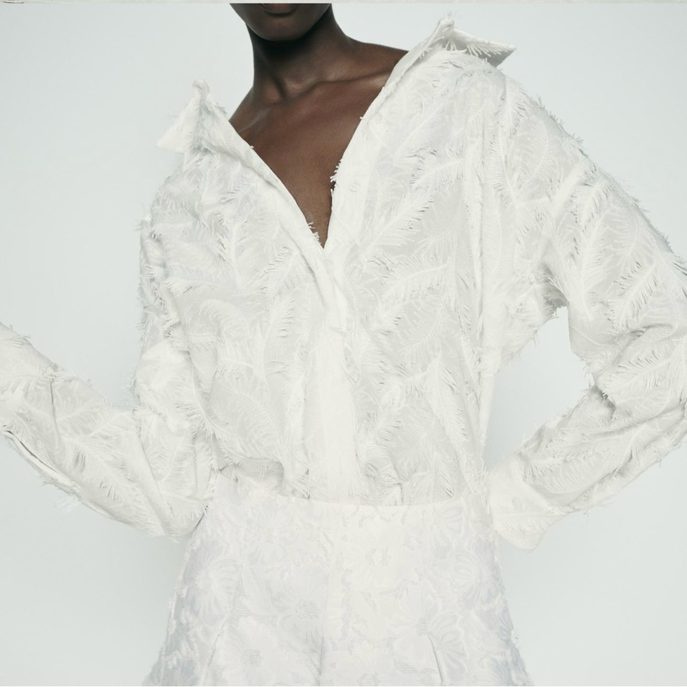Zara NWOT white cotton fringed shirt